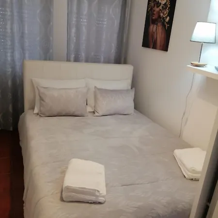 Chalas Bedroom Nazare